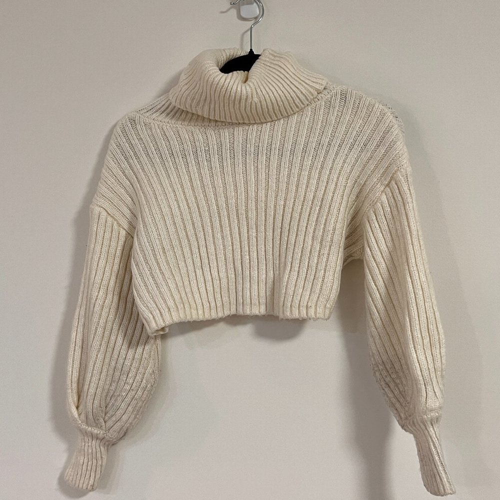 Cream Urban Outfitters Cropped Sweater (Small)